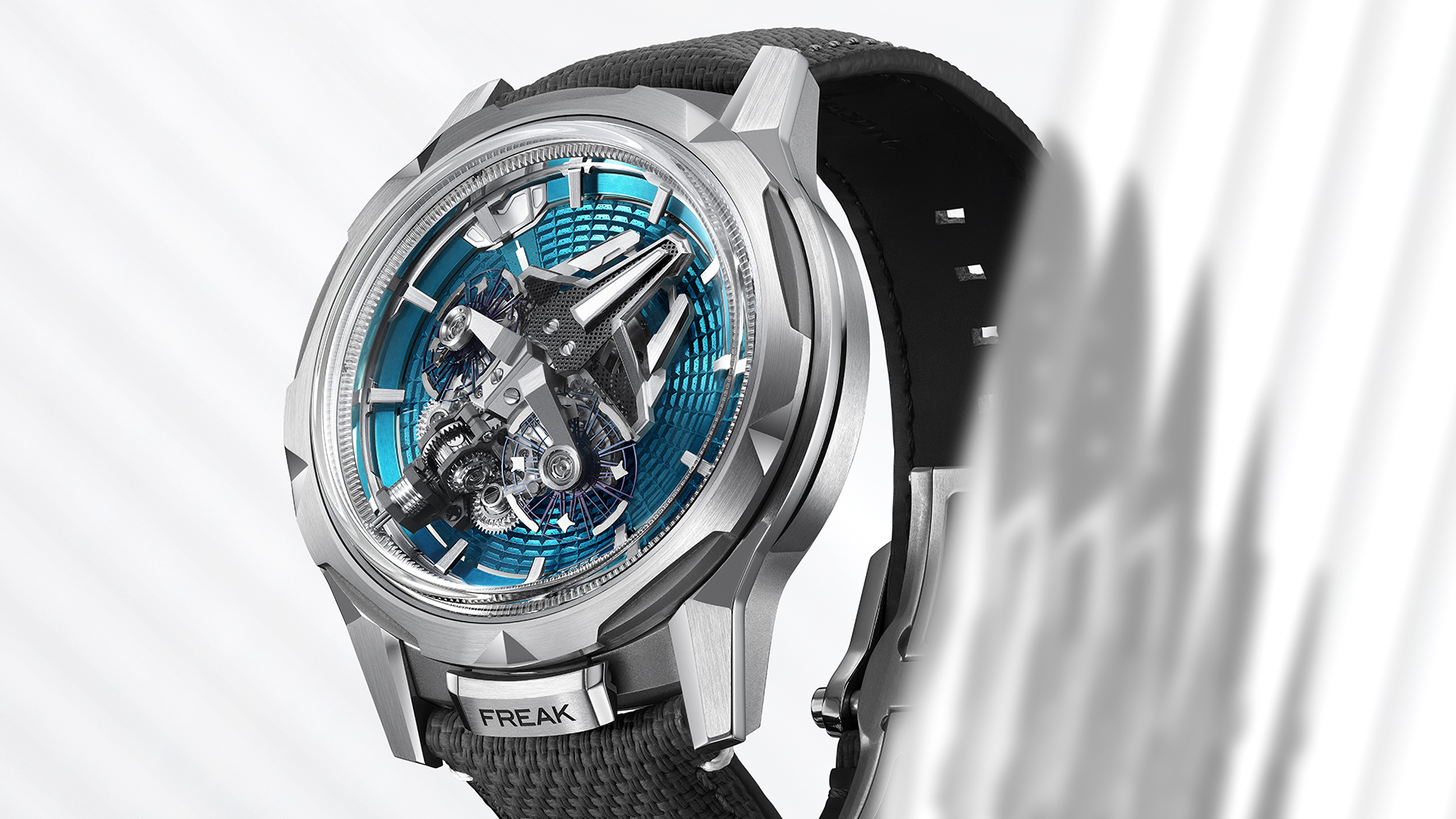 Freak_S_Blue_Enamel_ULYSSE_NARDIN_2_Kopie.jpg