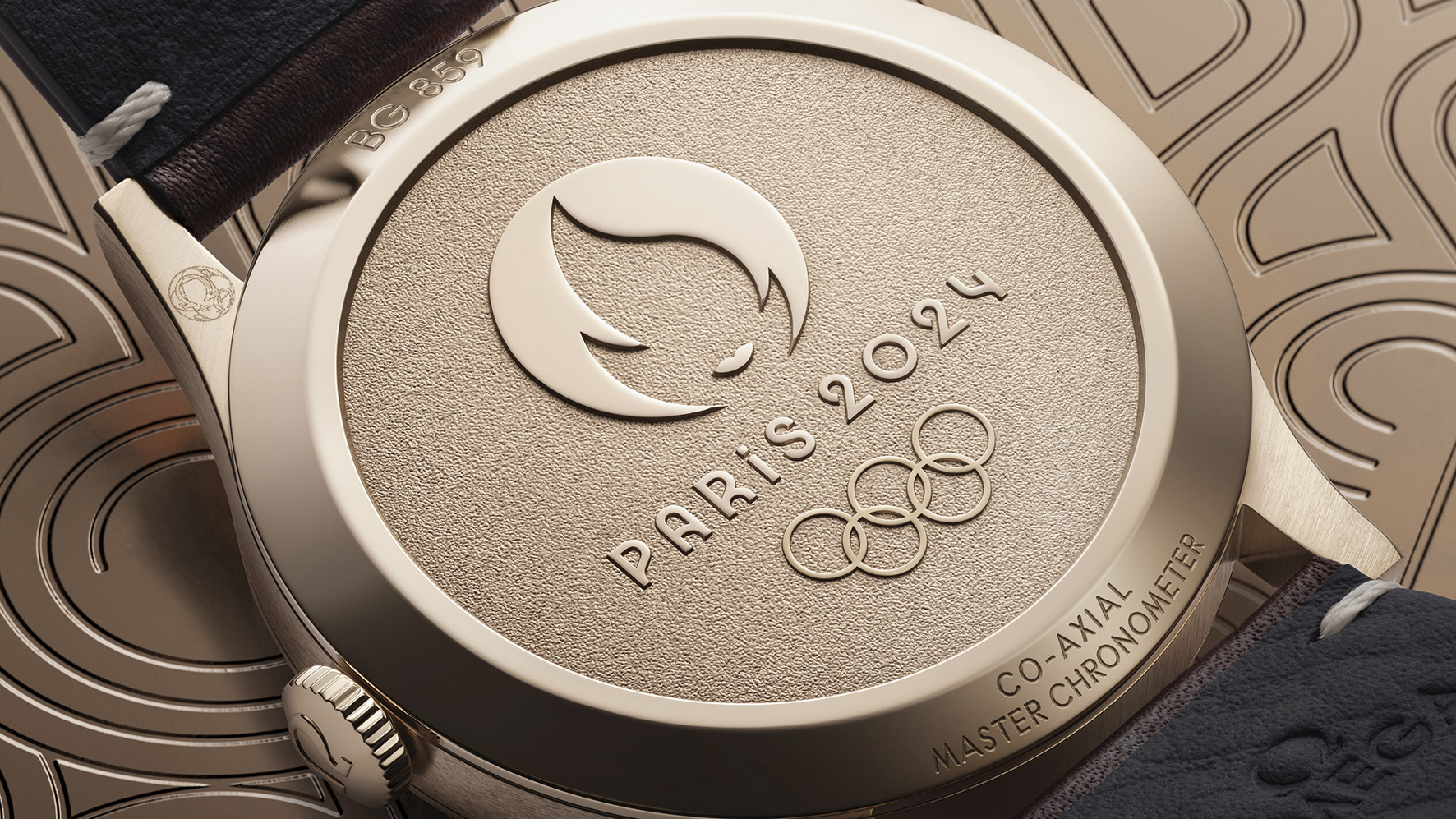 OMEGA_Paris_2024_Bronze_Gold_Edition_522.92.39.21.99.001_ADV_Paris2024-BG_Caseback_4_5_RVB.jpg