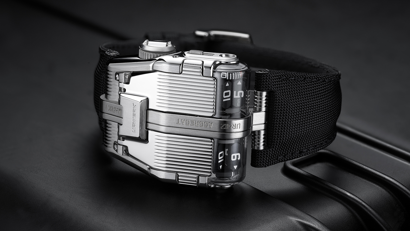 urwerk_ur-112_02_Kopie.jpg