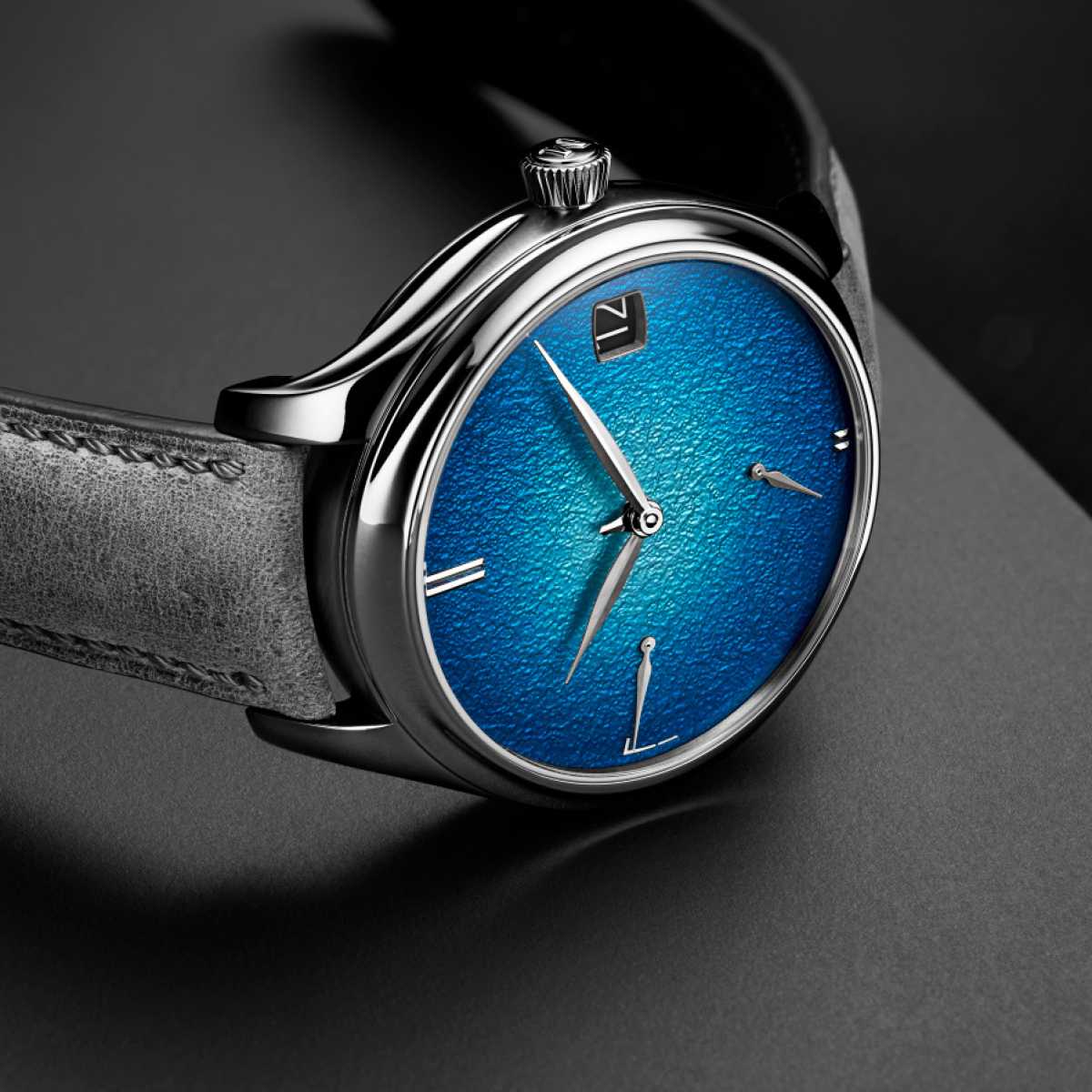 H.Moser &amp; Cie. - Perpetual Calendar Tantal