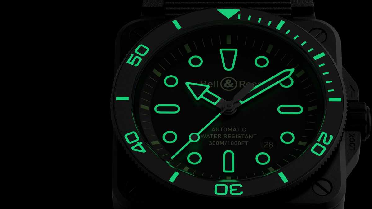 Bell &amp; Ross - BR-03 Diver Lum Outline