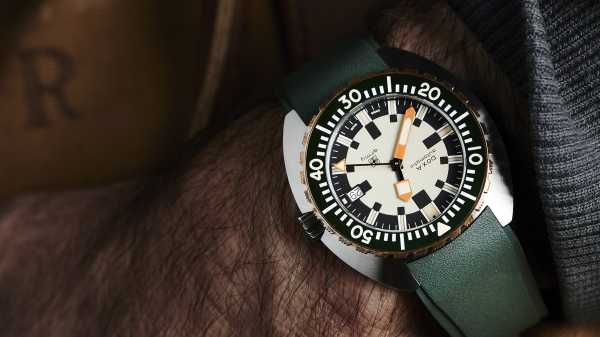 Doxa - Army Steel